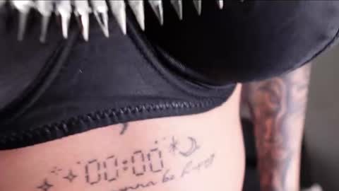 Snapshot of miss___charlotte chatting on 07.16.26 Charlotte online show from 07.16.26