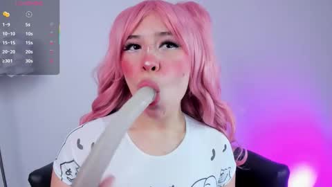 Snapshot of miss__daphne chatting on 10.04.25 Daphne online show from 10.04.25