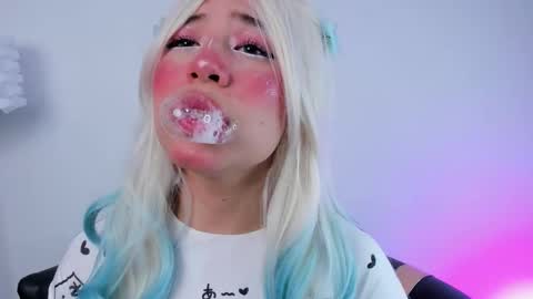 Snapshot of miss__daphne chatting on 10.08.25 Daphne online show from 10.08.25