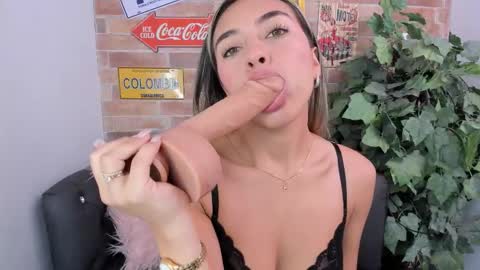 Zoe online show from 10.06.25