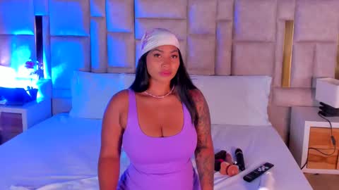 Snapshot of miss_abigail_ chatting on 12.05.25 Miss Abigail online show from 12.05.25