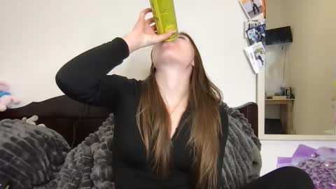 Snapshot of miss_angel_ chatting on 02.26.26 miss angel online show from 02.26.26