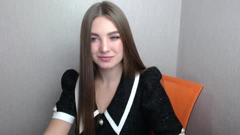 Snapshot of miss_azalea chatting on 12.08.24 Georgia online show from 12.08.24