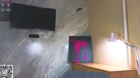 Snapshot of miss_bubbles chatting on 10.11.25 Sandy online show from 10.11.25