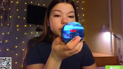 Snapshot of miss_bubbles chatting on 02.20.26 Sandy online show from 02.20.26