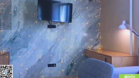 Snapshot of miss_bubbles chatting on 03.02.26 Sandy online show from 03.02.26