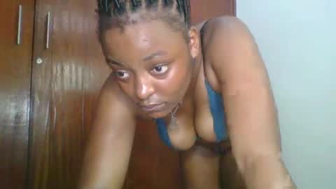 miss_dree online show from 12.04.24