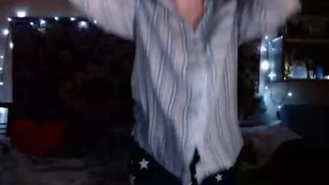 Elis online show from 02.14.25