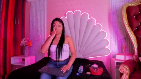 miss_evans_ online show from 04.01.26