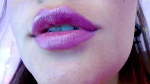 Miss Evoleth online show from 02.14.25