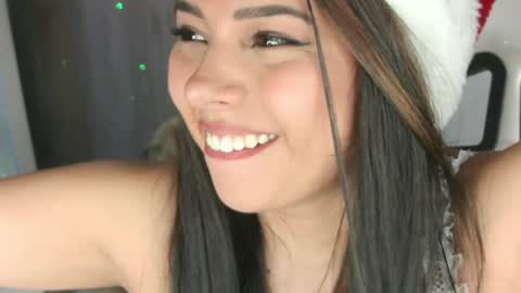  Elisabeth  IG galax xxia       online show from 12.25.24