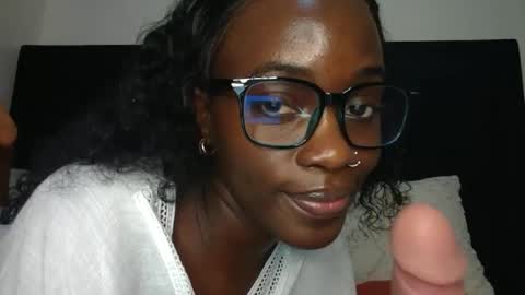 Snapshot of miss_jamilla255 chatting on 06.22.26 SensuElle WHAT I DONT SHOW HERE... YOULL ONLY SEE IN PRIVATE online show from 06.22.26