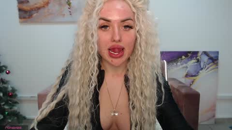 miss_kiten online show from 02.03.25