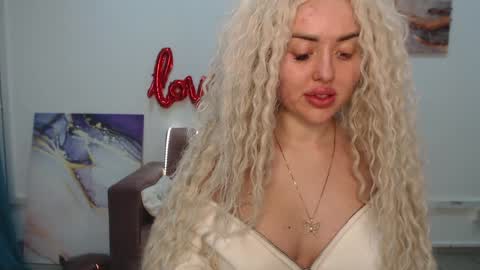 miss_kiten online show from 02.08.25