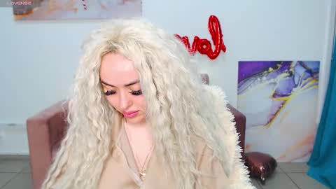 miss_kiten online show from 02.19.25