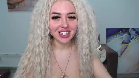 miss_kiten online show from 03.04.25