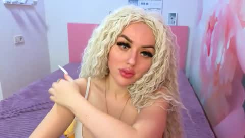 miss_kiten online show from 09.08.25