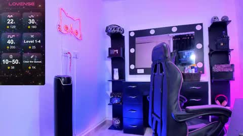 Snapshot of miss_kittyn chatting on 10.31.25 Miss Kittyn online show from 10.31.25