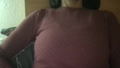 Snapshot of miss_laura11 chatting on 12.04.25 miss Laura online show from 12.04.25