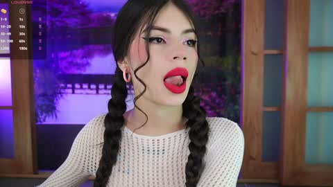 miss_lucyla online show from 01.21.25