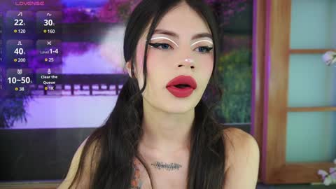 miss_lucyla online show from 02.04.25