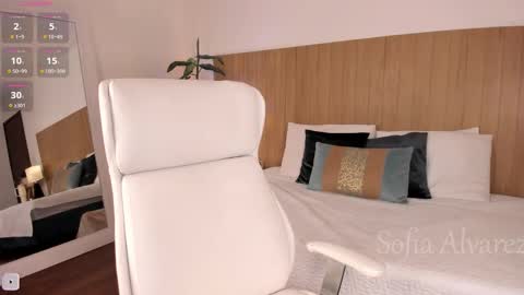 Sofia Alvarez online show from 11.26.25