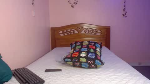 Snapshot of miss_staceyy chatting on 11.16.25 Stacey online show from 11.16.25