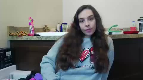 Bella online show from 10.18.25