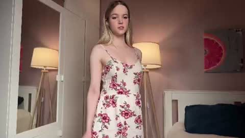 Snapshot of miss_sweetdream chatting on 07.30.26 Emily online show from 07.30.26