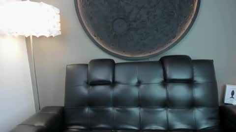 Vaiolette online show from 02.20.25