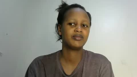 Snapshot of miss_vall chatting on 01.30.25 miss_vall online show from 01.30.25