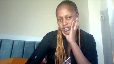 Snapshot of miss_vall chatting on 01.12.26 miss_vall online show from 01.12.26