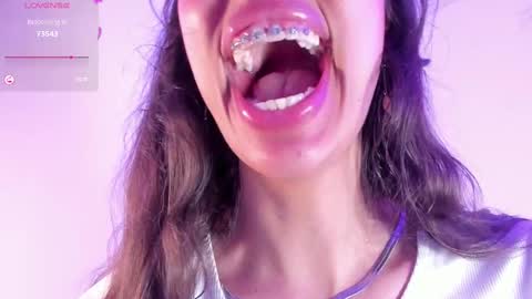 Miss Veronica online show from 02.24.25