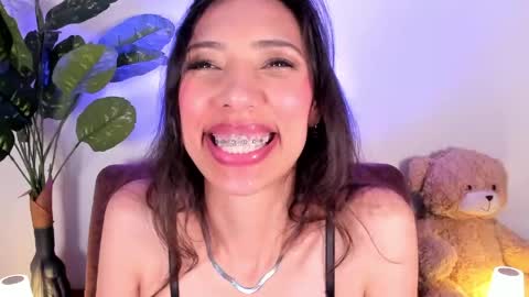 Snapshot of miss_veronica2 chatting on 04.15.26 Miss Veronica online show from 04.15.26