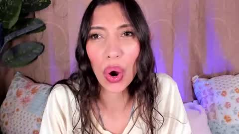 Snapshot of miss_veronica2 chatting on 06.19.26 Miss Veronica online show from 06.19.26
