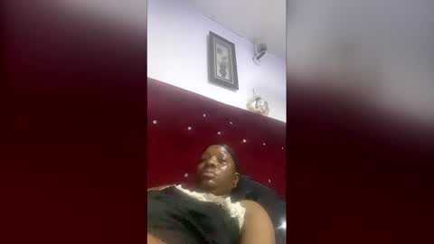 Missbelle online show from 12.22.25