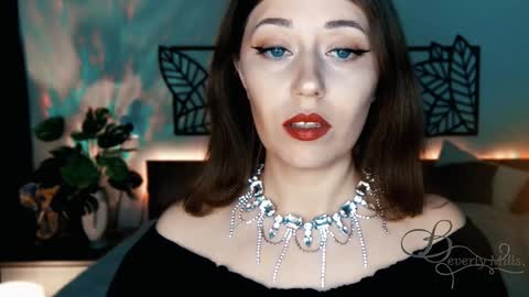 The divine Beverly online show from 01.11.25