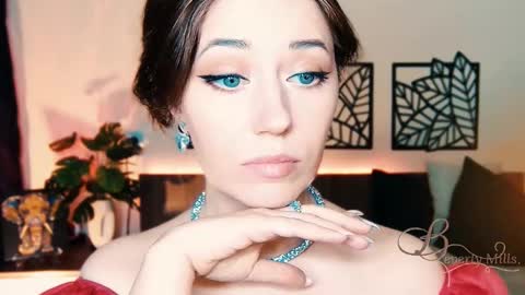 The divine Beverly online show from 03.05.25