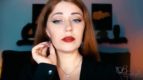 The divine Beverly online show from 09.10.25