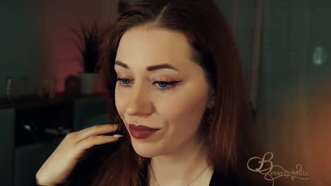 The divine Beverly online show from 01.11.26