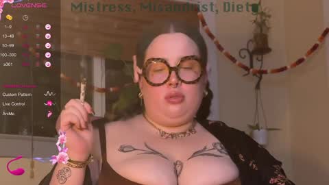 Snapshot of missbika chatting on 12.19.24 Miss Bika online show from 12.19.24