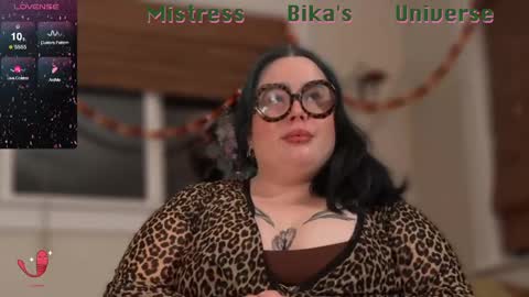 Snapshot of missbika chatting on 02.15.25 Miss Bika online show from 02.15.25