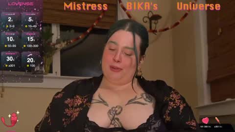 Snapshot of missbika chatting on 02.28.25 Miss Bika online show from 02.28.25