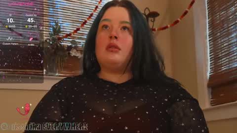 Snapshot of missbika chatting on 03.11.25 Miss Bika online show from 03.11.25