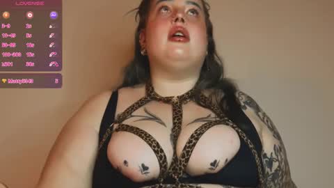 Snapshot of missbika chatting on 10.31.25 Miss Bika online show from 10.31.25