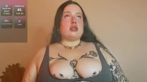 Snapshot of missbika chatting on 11.20.25 Miss Bika online show from 11.20.25