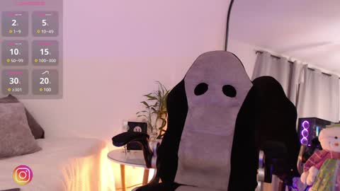 Snapshot of missblair12 chatting on 12.10.24 MissBlair online show from 12.10.24