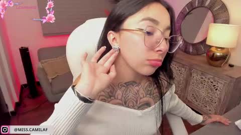 Camila Flores online show from 10.09.25