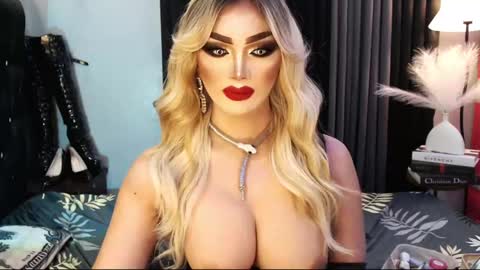 Snapshot of misschannel4sub chatting on 02.18.25 PRIESTESS CHANNEL online show from 02.18.25