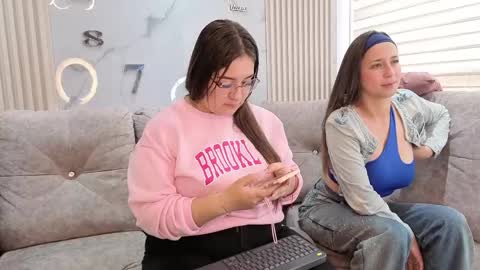 misscheelsee_as online show from 04.14.26